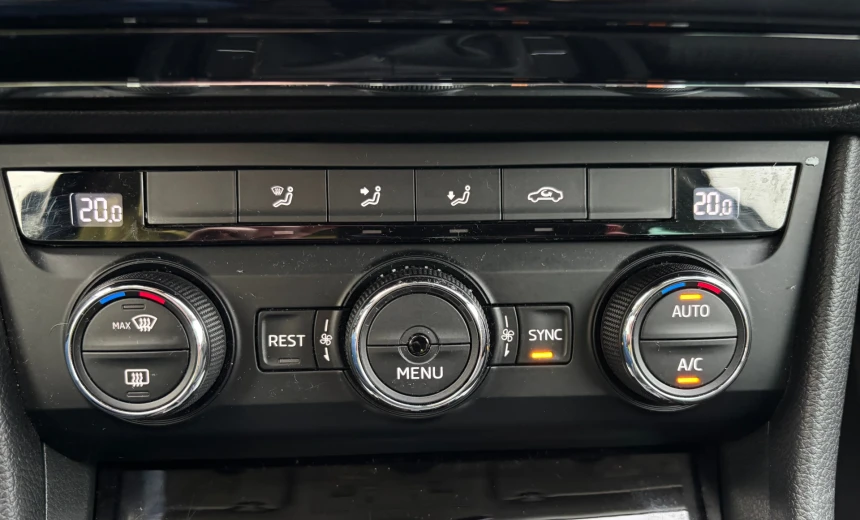 Skoda Superb 2016 Diesel Manual Image 12