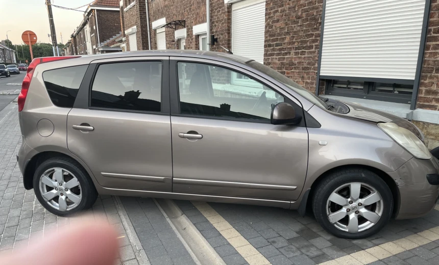 Nissan Note 2006 Diesel Manual Image 2