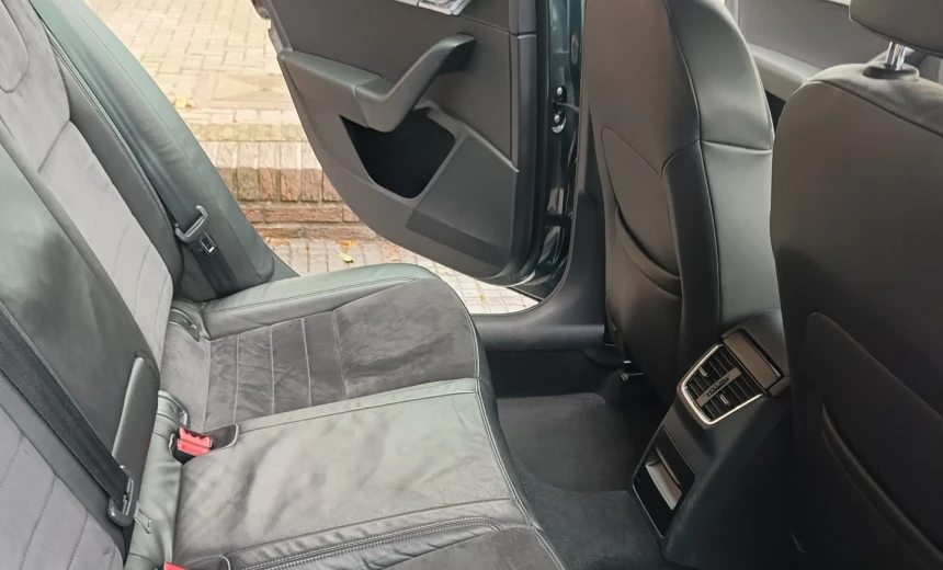 Skoda Octavia 2017 Gasoline Automatic Image 7