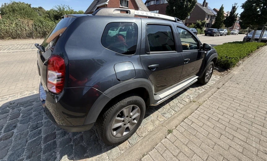 Dacia Duster 2015 Gasoline Manual Image 5