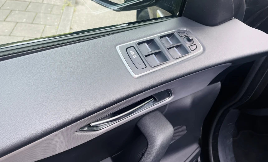 Jaguar F-Pace 2018 Diesel Automatic Image 19