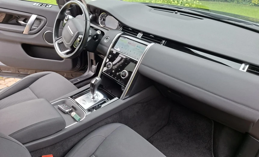Land Rover Discovery Sport 2020 Diesel Automatic Image 2