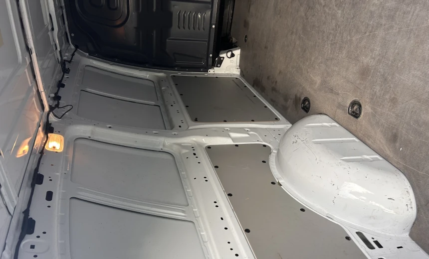 Mercedes-Benz Vito 2022 Diesel Automatic Image 5