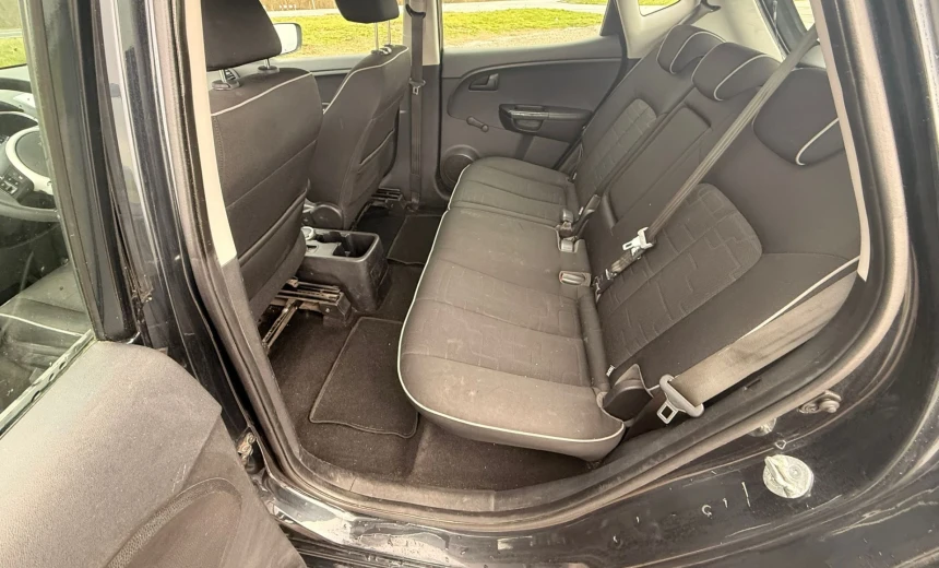 Kia Venga 2010 Gasoline Manual Image 13