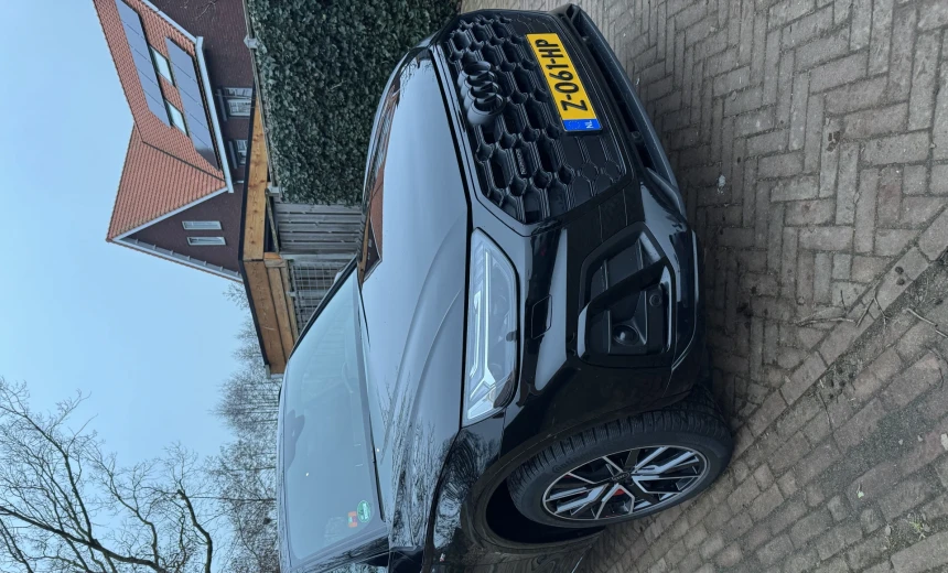 Audi Q5 2023 Hybrid Electric/Gasoline Automatic Image 5