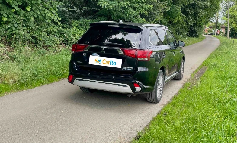 Mitsubishi Outlander 2019 Hybrid Electric/Gasoline Automatic Image 5