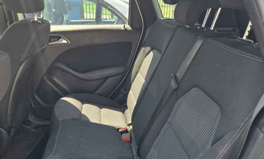 Mercedes-Benz B 250 2015 Electric Automatic Image 10