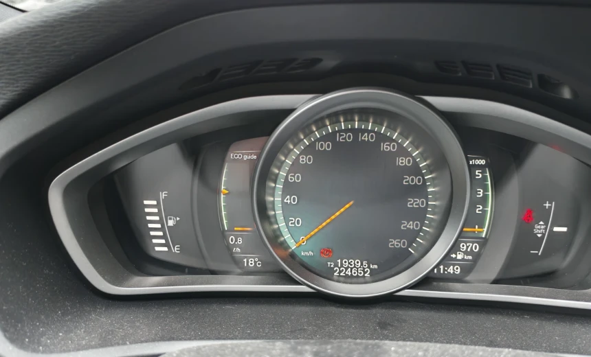 Volvo V40 2017 Diesel Manual Image 7