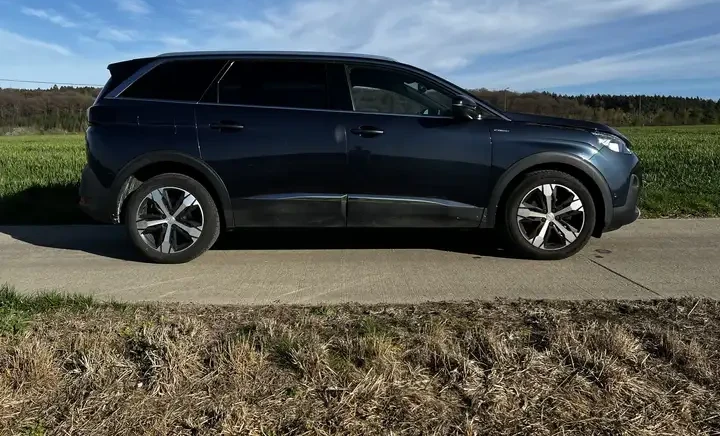 Peugeot 5008 2018 Gasoline Manual Image 0