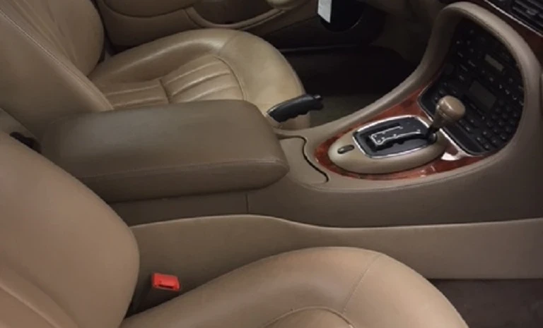 Jaguar XJ8 1998 Gasoline Automatic Image 3