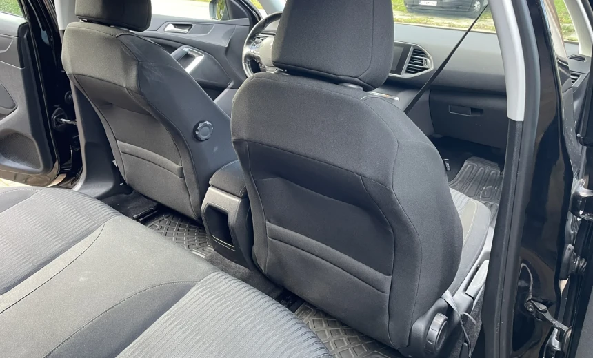 Peugeot 308 2016 Gasoline Manual Image 14