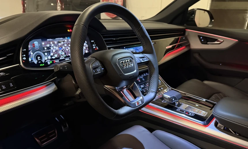 Audi Q8 2024 Hybrid Electric/Gasoline Automatic Image 13