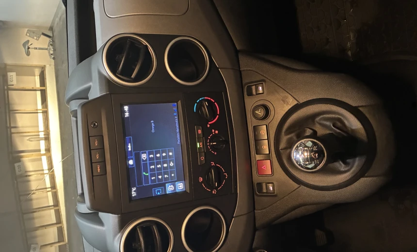 Peugeot Partner 2018 Gasoline Manual Image 7