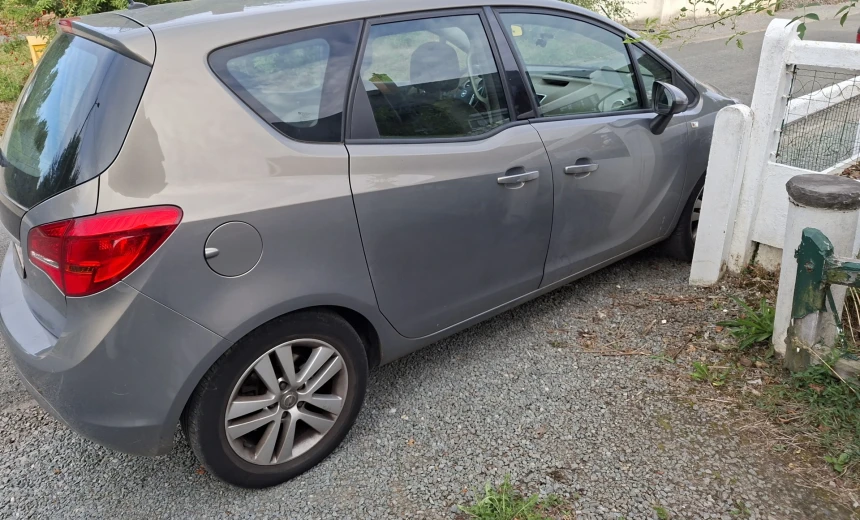 Opel Meriva 2011 Gasoline Manual Image 1