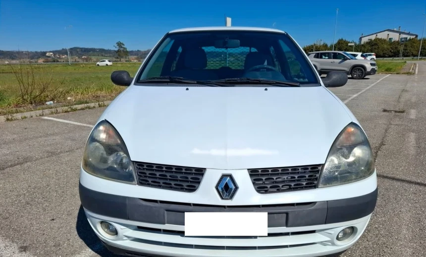 Renault Clio 2002 Diesel Manual Image 0