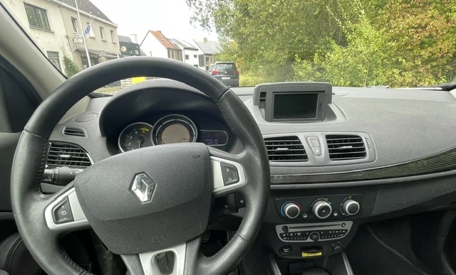 Renault Megane 2011 Diesel Manual Image 7