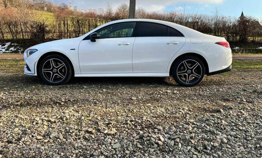Mercedes-Benz CLA 250 2020 Hybrid Electric/Gasoline Automatic Image 4