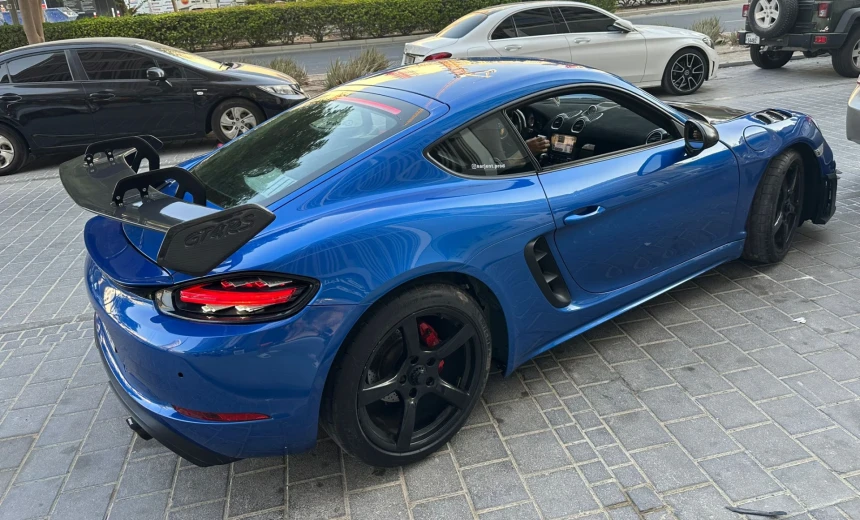 Porsche Cayman 2018 Gasoline Automatic Image 3