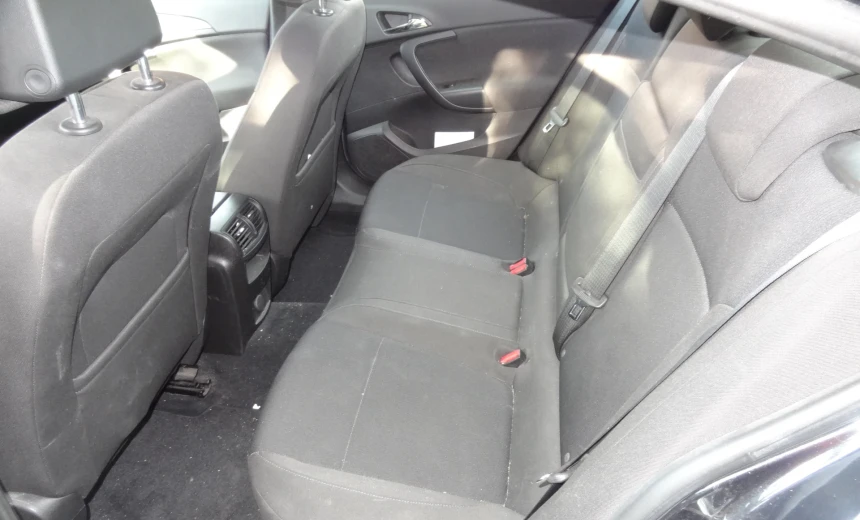 Opel Insignia 2012 Diesel Manual Image 8