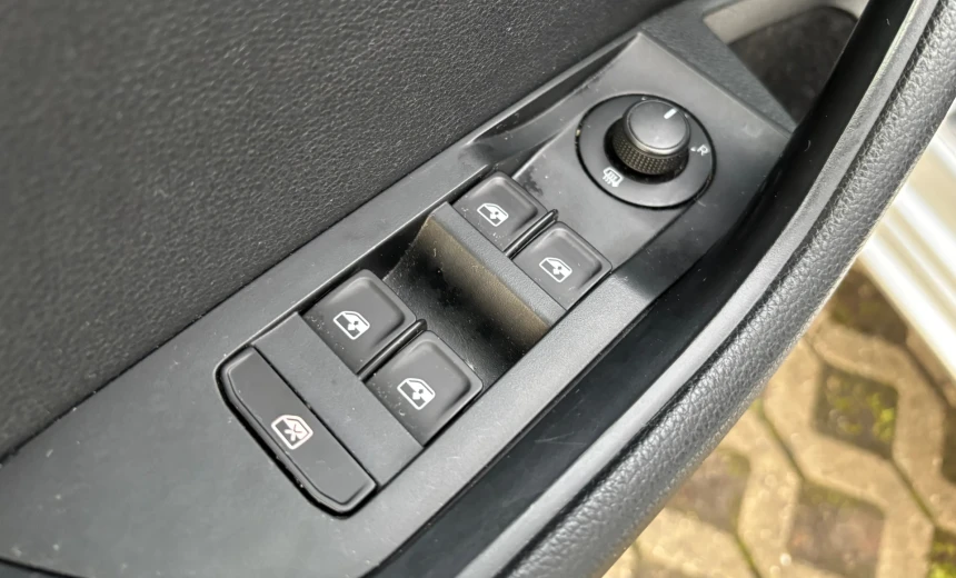 Skoda Superb 2016 Diesel Manual Image 6