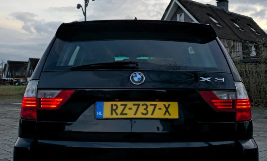 BMW X3 2009 Gasoline Manual Image 2