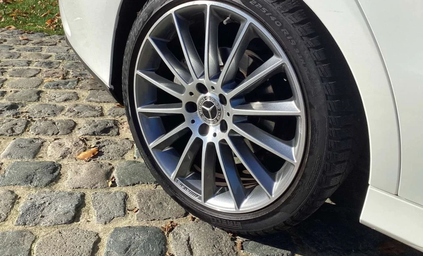 Mercedes-Benz CLA 200 2020 Gasoline Automatic Image 4