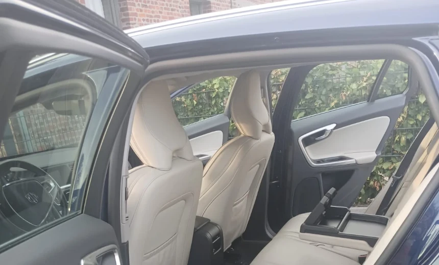 Volvo V60 2016 Diesel Manual Image 3