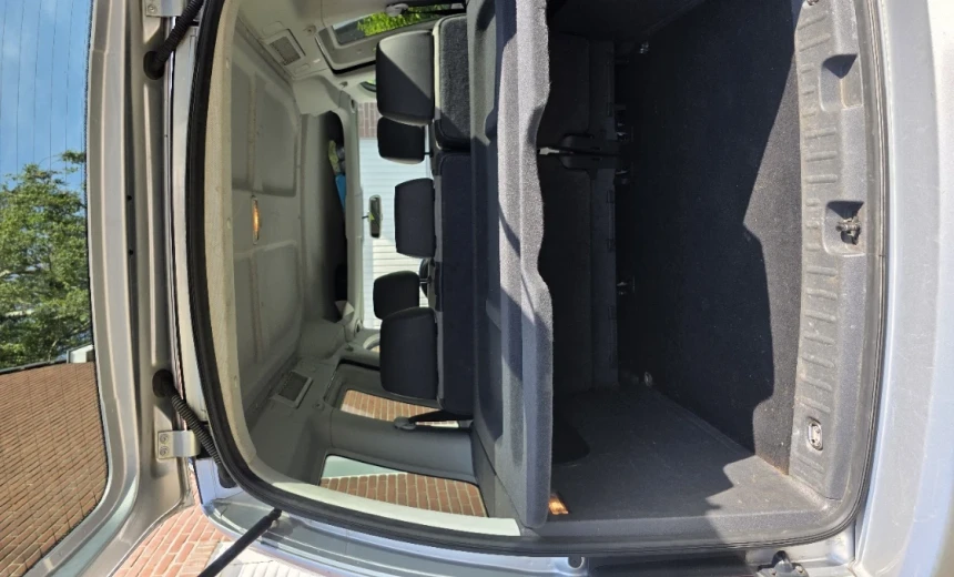 Volkswagen Caddy 2014 Gasoline Manual Image 3
