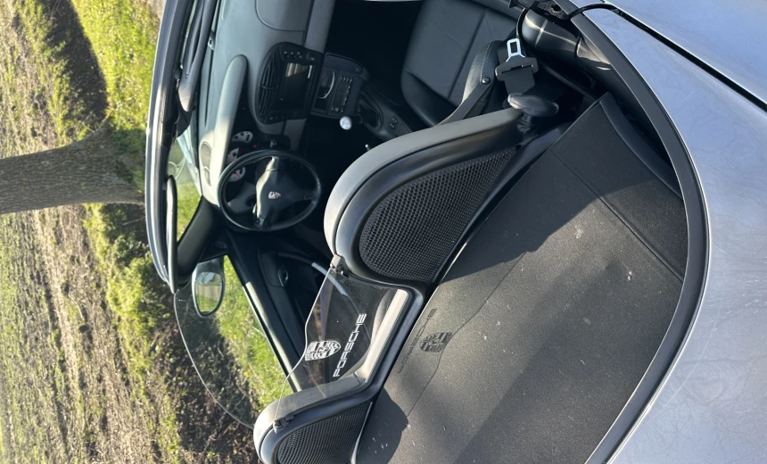 Porsche Boxster 2001 Gasoline Manual Image 7