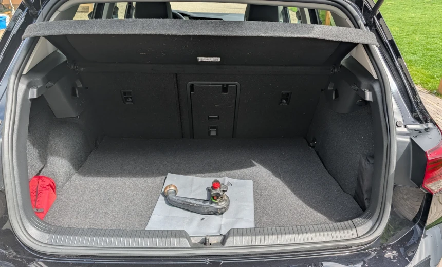 Volkswagen Golf GTD 2021 Hybrid Electric/Gasoline Automatic Image 11