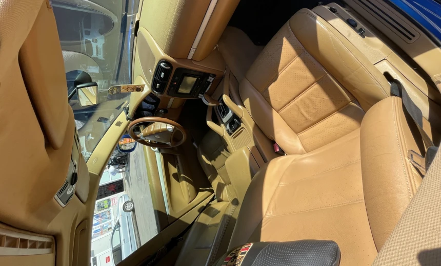 Porsche Cayenne 2005 Gasoline Automatic Image 13