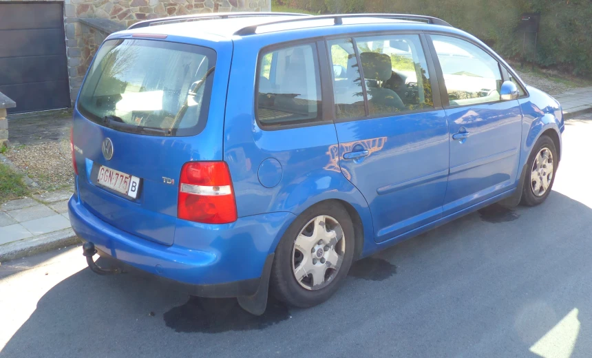 Volkswagen Touran 2004 Diesel Manual Image 2