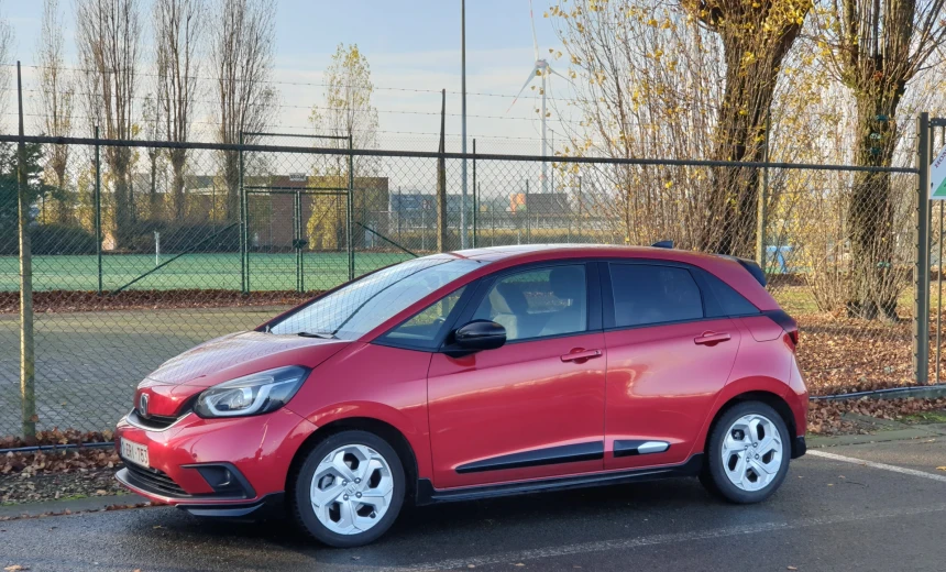 Honda Jazz 2022 Hybrid Electric/Gasoline Automatic Image 3