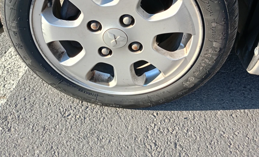 Mitsubishi Colt 2005 Gasoline Manual Image 5