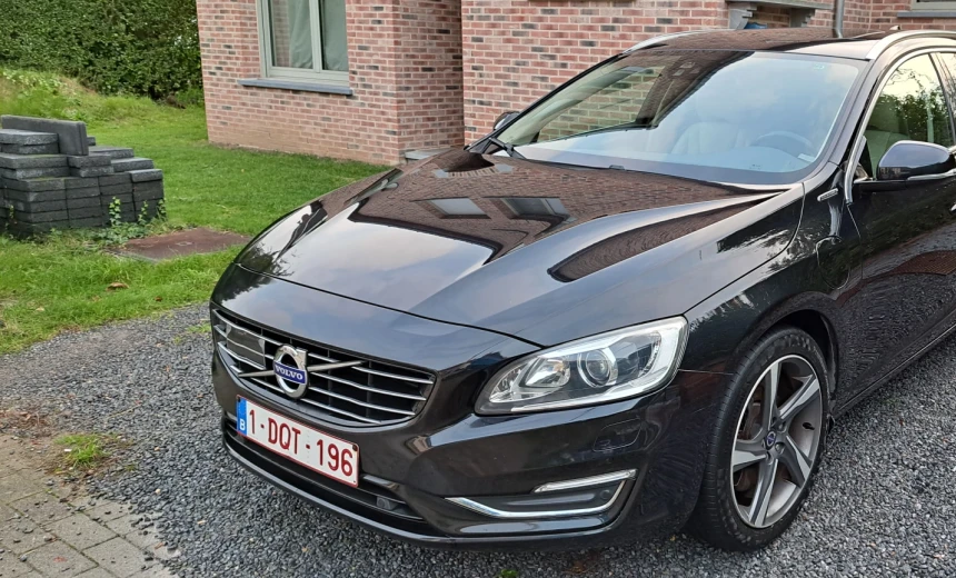 Volvo V60 2013 Hybrid Electric/Diesel Automatic Image 11