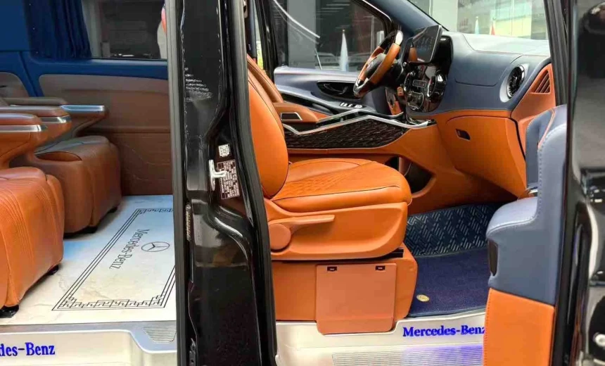 Mercedes-Benz Vito 2023 Gasoline Automatic Image 9