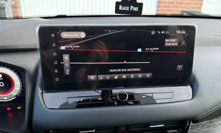 Nissan Qashqai 2023 Hybrid Electric/Gasoline Manual Image 6
