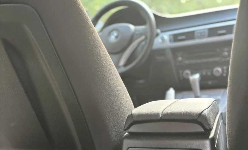 BMW 318 2009 Gasoline Manual Image 2