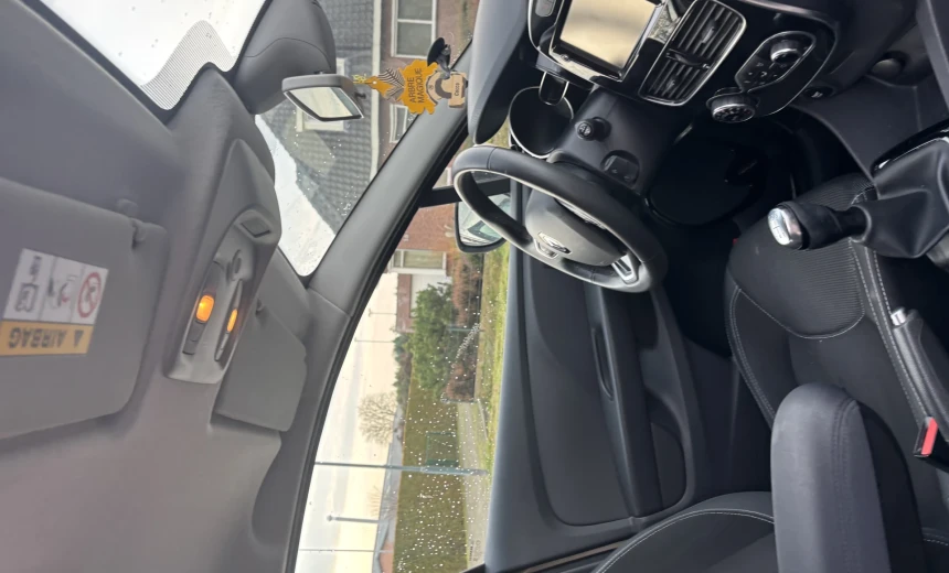 Renault Clio 2017 Gasoline Manual Image 3