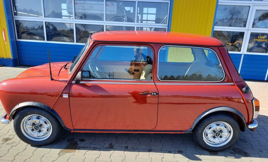 MINI 1000 1985 Gasoline Manual Image 4