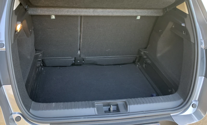 Renault Captur 2023 LPG Manual Image 6