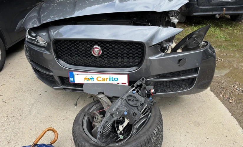 Jaguar XE 2018 Gasoline Automatic Image 2