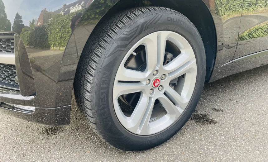 Jaguar F-Pace 2018 Diesel Automatic Image 9