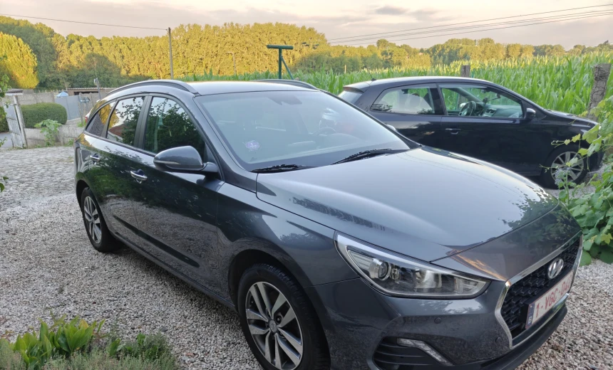 Hyundai i30 2018 Gasoline Manual Image 3