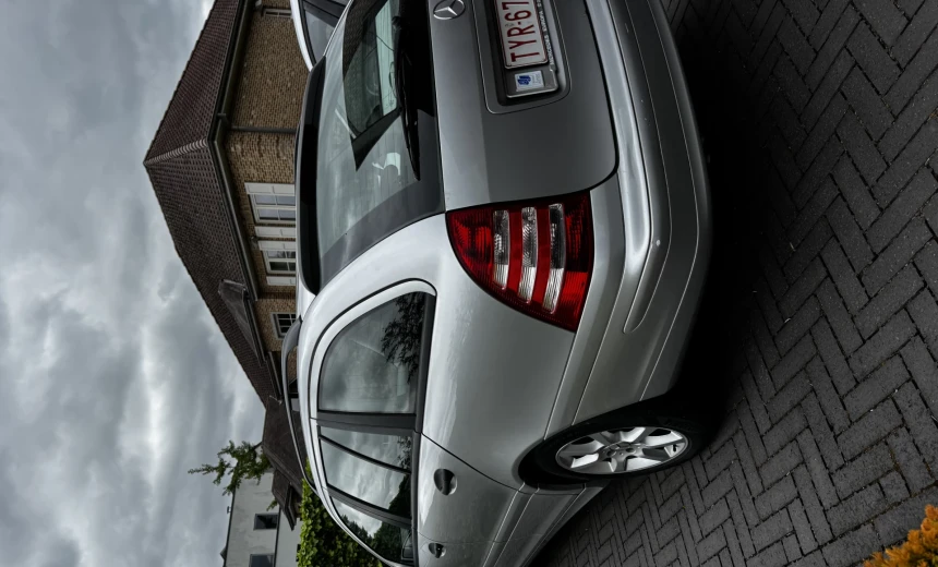 Mercedes-Benz C 200 2004 Diesel Manual Image 6