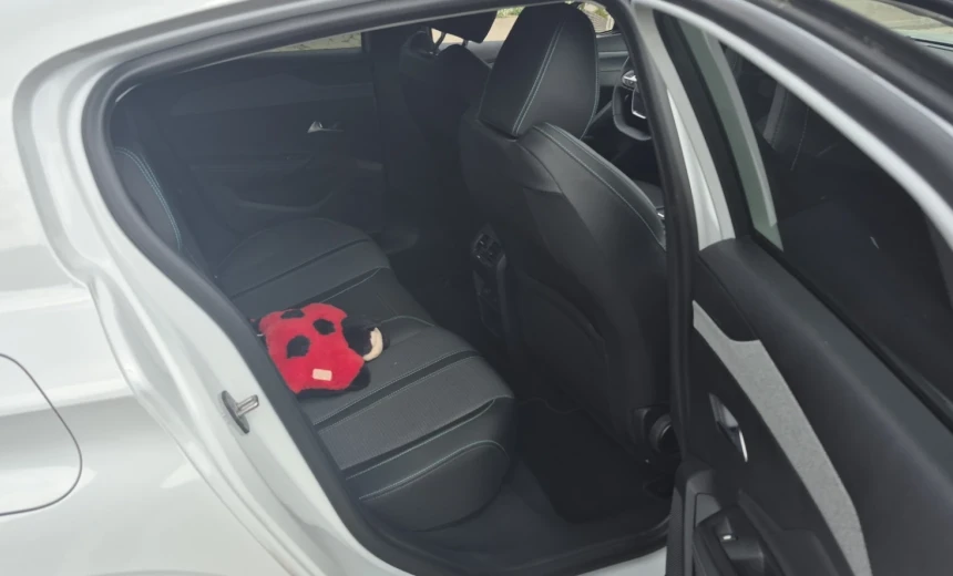Peugeot 308 2024 Gasoline Manual Image 8