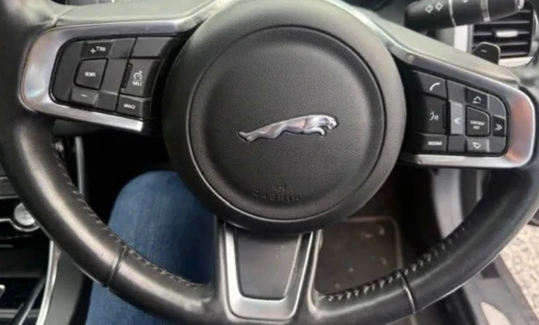 Jaguar XF 2019 Gasoline Automatic Image 8