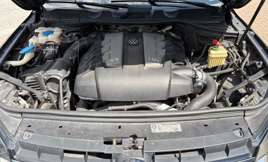 Volkswagen Touareg 2012 Diesel Automatic Image 14