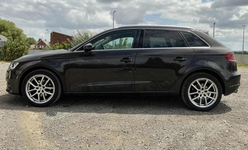 Audi A3 2014 Gasoline Manual Image 1