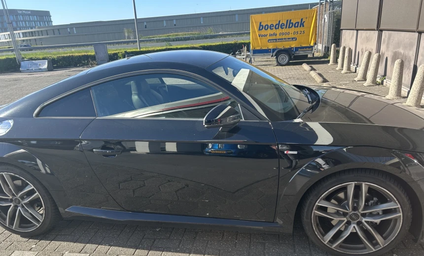 Audi TT 2017 Gasoline Automatic Image 2